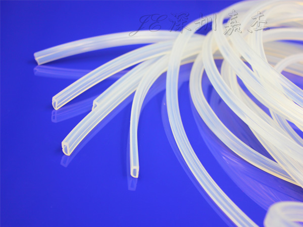 生產(chǎn)硅膠管的時候需要戴手套嗎？